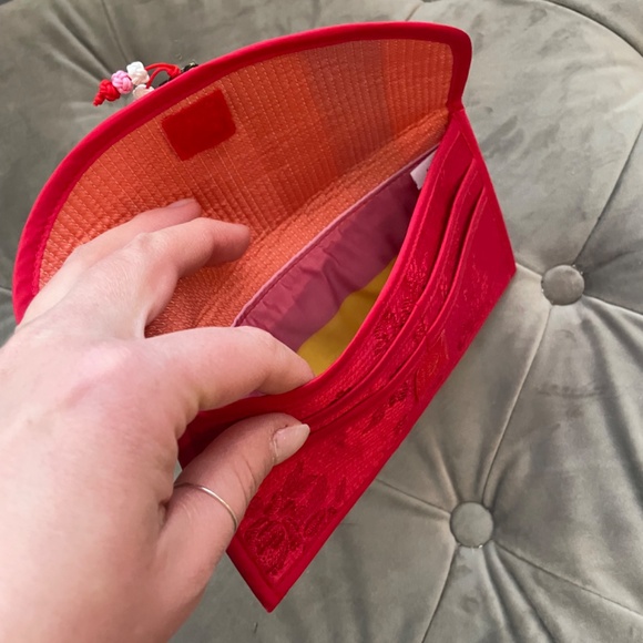 NWT Korean Pouch - Picture 4 of 6